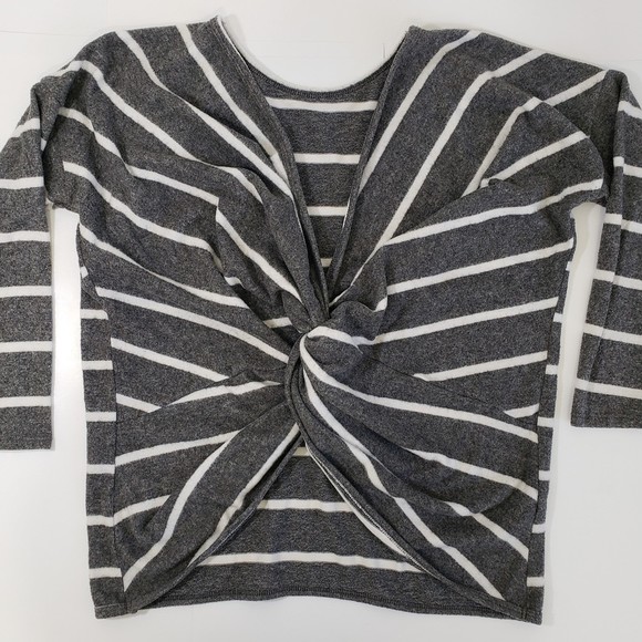 Very Soft Long Sleeve Sweater with Twist Front, Size Small but see measurements - Picture 2 of 8